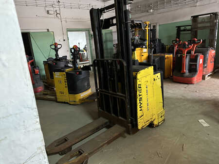 Electric Pallet Trucks Hyster s 1.5 -28
