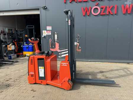 Pallet Stackers 2009  Linde L 10 AC  (5) 