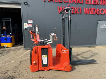 Pallet Stackers 2009  Linde L 10 AC  (7) 