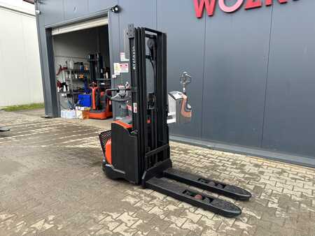 Pallet Stackers 2017  BT SWE 140 L  (11) 