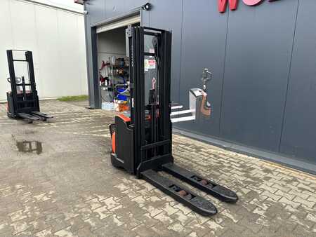 Pallet Stackers 2017  BT SWE 140 L  (24) 