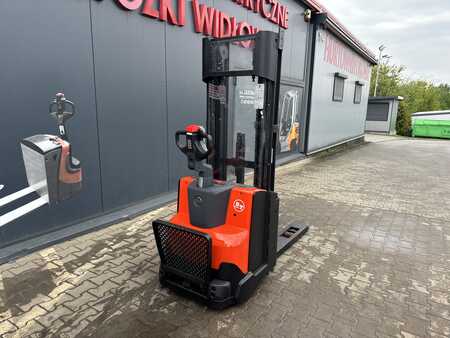 Pallet Stackers 2017  BT SWE 140 L  (8) 