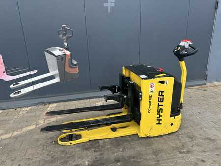 Warehouse Equipment 2017  Hyster S2.4HBE (6)