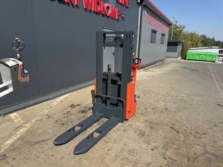 Stacker pedestre 2016  Linde L 12 (7)