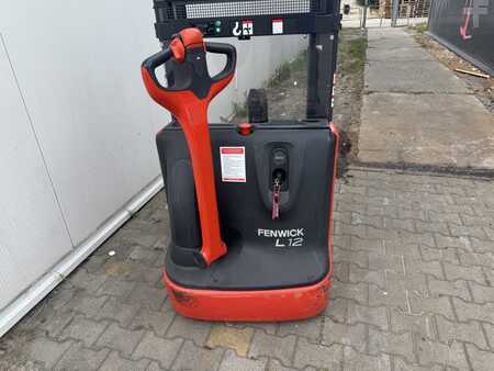 Stacker pedestre 2014  Linde L 12 (11)