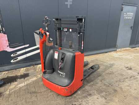 Stacker pedestre 2014  Linde L 12 (17)