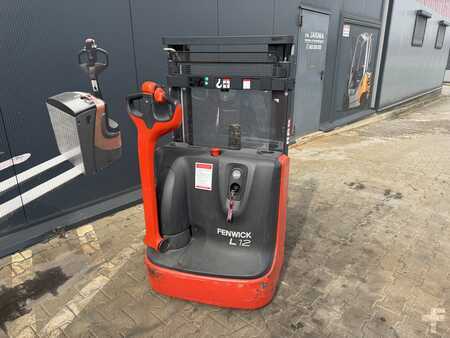 Stacker pedestre 2014  Linde L 12 (4)