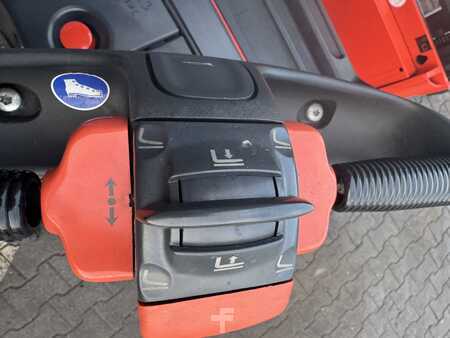 Apilador eléctrico 2016  Linde L 12 AC (17)