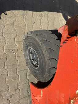 Wózki gazowe 2015  Linde H 25 T 02 (17)