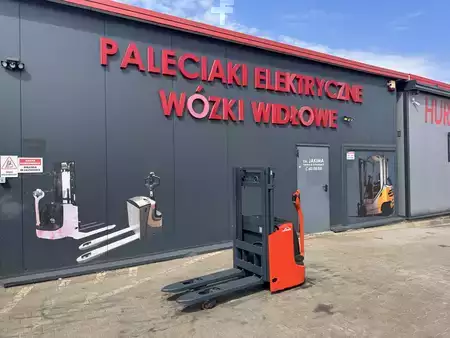 Wózek wysokiego podnoszenia 2018  Linde L 12 i (18)