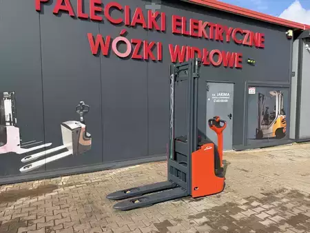 Wózek wysokiego podnoszenia 2019  Linde L12i (19)