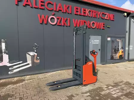 Wózek wysokiego podnoszenia 2019  Linde L12i (5)
