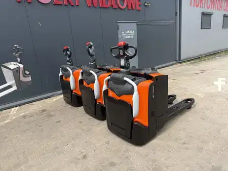 Porta-paletes elétrico 2021  BT LPE 200 (1)