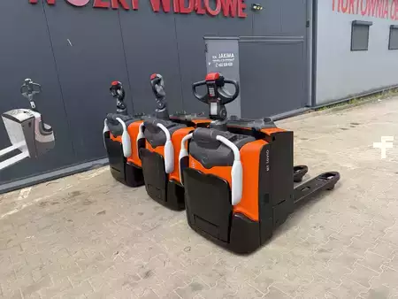 Porta-paletes elétrico 2021  BT LPE 200 (15)