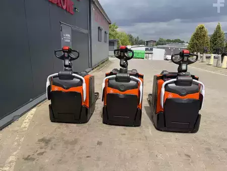 Porta-paletes elétrico 2021  BT LPE 200 (7)