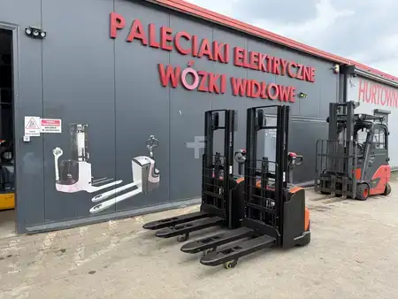 Stacker pedestre 2015  BT SWE 140 L  (1)