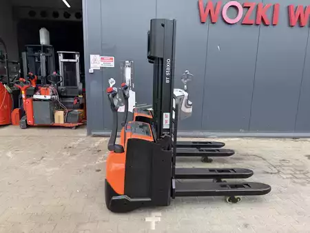 Stacker pedestre 2015  BT SWE 140 L  (11)