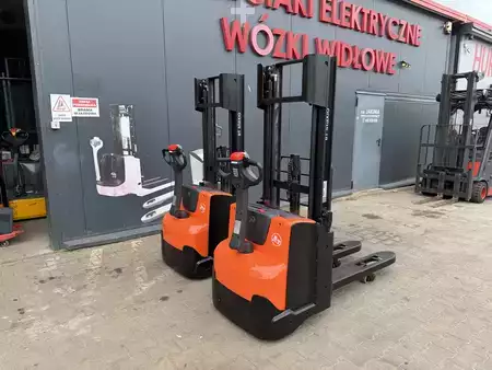 Stacker pedestre 2015  BT SWE 140 L  (7)