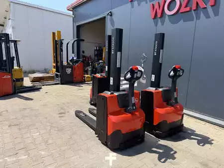 Wózek wysokiego podnoszenia 2021  Toyota SWE080L (28)