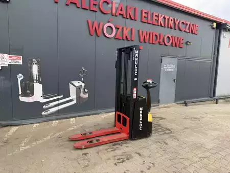 Wózek wysokiego podnoszenia  Hyster S1.2 (18)