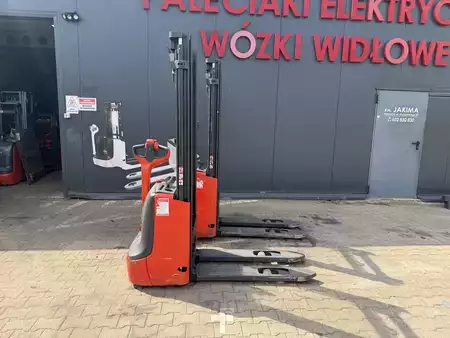 Wózek wysokiego podnoszenia  Linde L12 (17)
