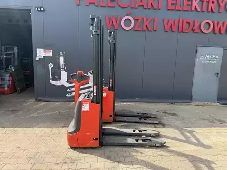 Wózek wysokiego podnoszenia  Linde L12 (8)