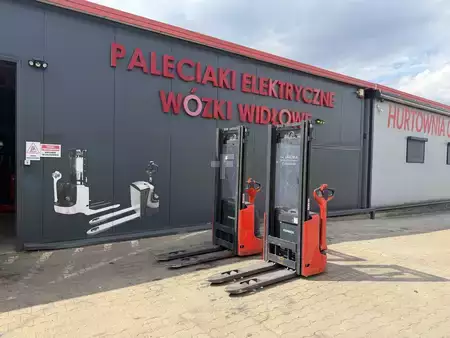 Wózek wysokiego podnoszenia  Linde L12 (9)