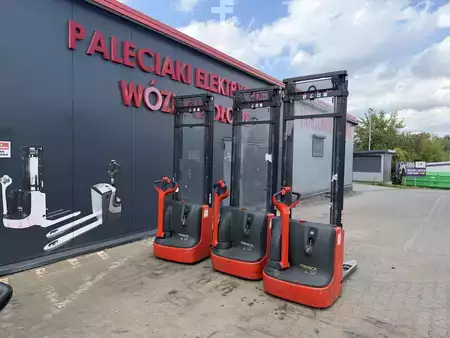 Wózek wysokiego podnoszenia  Linde L12 (12)