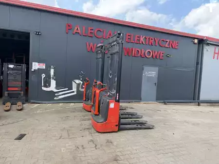 Wózek wysokiego podnoszenia  Linde L12 (2)