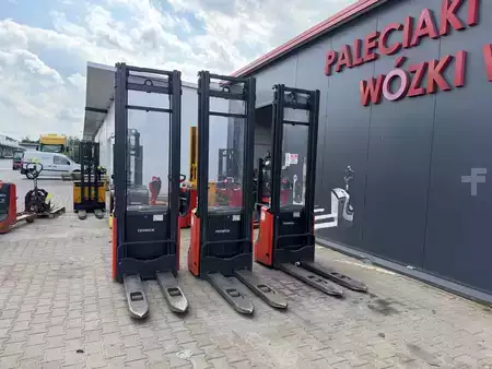 Wózek wysokiego podnoszenia  Linde L12 (7)