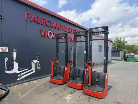 Wózek wysokiego podnoszenia  Linde L12 (9)