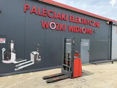 Wózek wysokiego podnoszenia  Linde L14 (1)