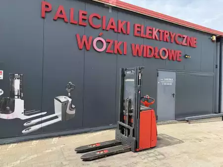 Wózek wysokiego podnoszenia  Linde L14 (13)