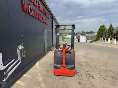 Wózek wysokiego podnoszenia  Linde L14 (6)