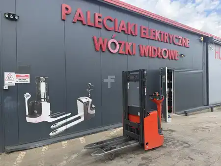 Wózek wysokiego podnoszenia  Linde L12i (1)