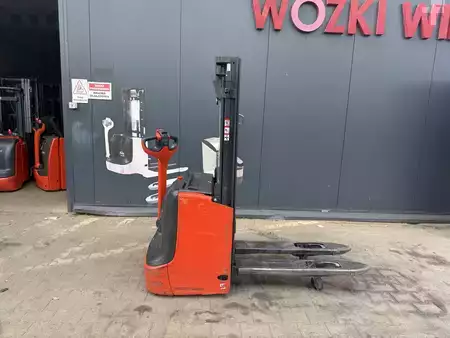 Wózek wysokiego podnoszenia  Linde L12i (18)