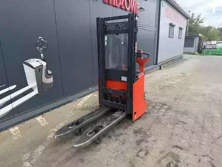 Wózek wysokiego podnoszenia  Linde L12i (6)