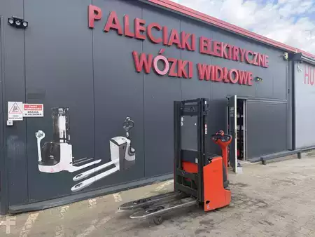 Wózek wysokiego podnoszenia  Linde L12i (7)