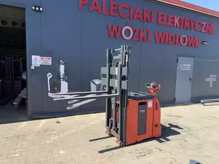 Wózek wysokiego podnoszenia  Linde L06 AC (16)