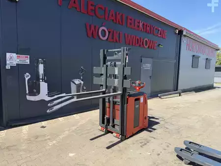 Wózek wysokiego podnoszenia  Linde L06 AC (3)