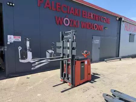 Wózek wysokiego podnoszenia  Linde L06 AC (7)