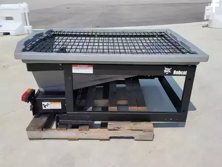 Other 2016  Bobcat SAND SPREADER (1)