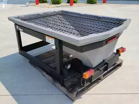 Other 2016  Bobcat SAND SPREADER (5)