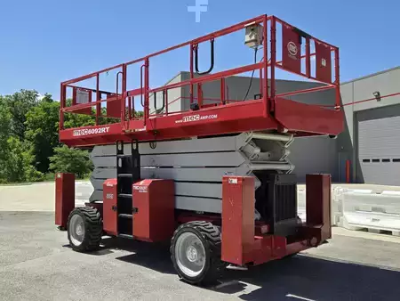 Montacargas Todo Terreno 2015  Meclift 6092RT (3)