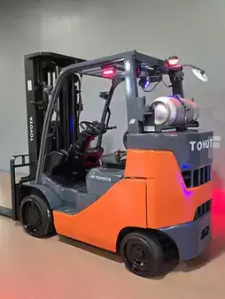 Montacargas GLP 2020  Toyota 8FGC35U-BCS (2)