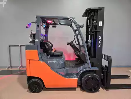 Montacargas GLP 2020  Toyota 8FGC35U-BCS (6)