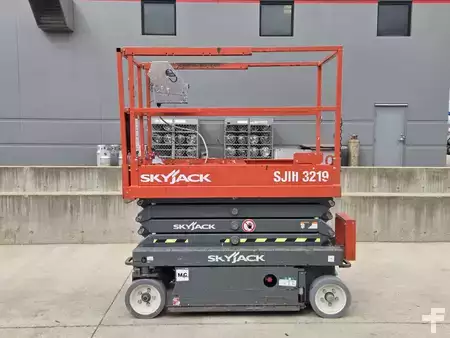 4-Wheel Electric 2017  Skyjack SJIII3219 (1)