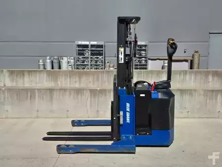 Turret Truck 2021  Blue Giant BGS30-157 (1)