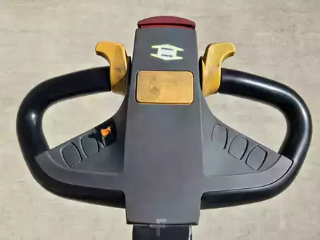 Turret Truck 2021  Blue Giant BGS30-157 (10)