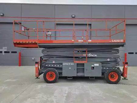 Montacargas Todo Terreno 2017  Skyjack SJ9250 RT (7)